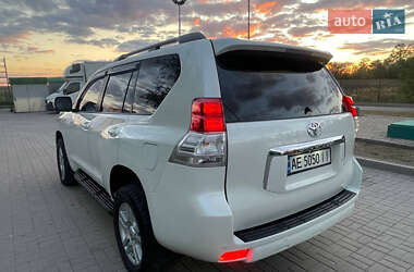 Внедорожник / Кроссовер Toyota Land Cruiser Prado 2010 в 