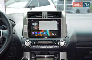 Внедорожник / Кроссовер Toyota Land Cruiser Prado 2012 в 