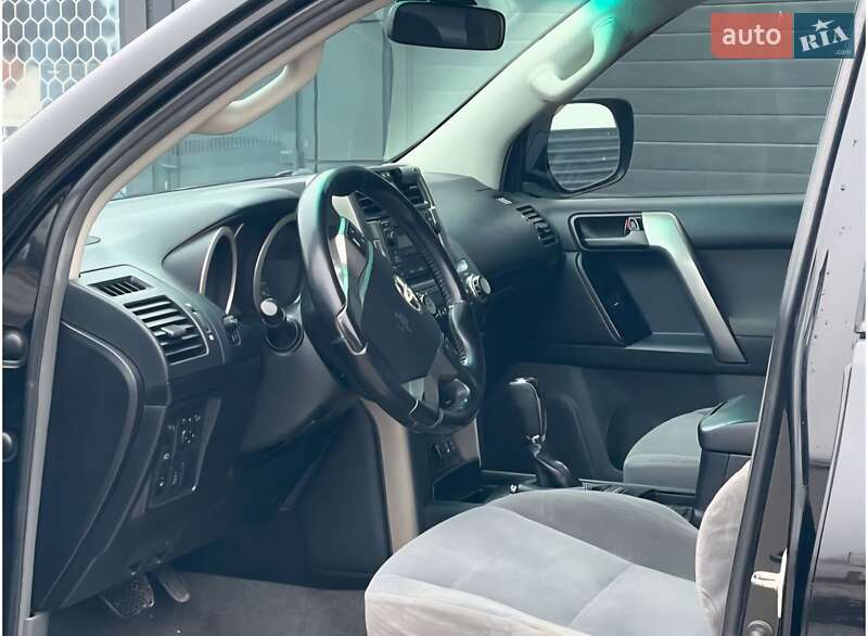 Внедорожник / Кроссовер Toyota Land Cruiser Prado 2011 в Вольногорске