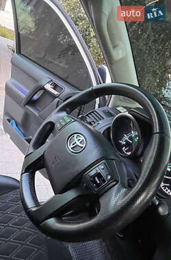 Внедорожник / Кроссовер Toyota Land Cruiser Prado 2010 в 