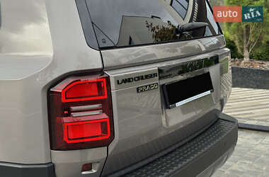 Внедорожник / Кроссовер Toyota Land Cruiser Prado 2025 в 