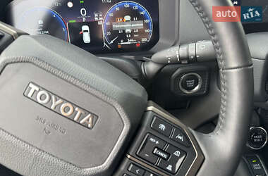 Внедорожник / Кроссовер Toyota Land Cruiser Prado 2025 в 