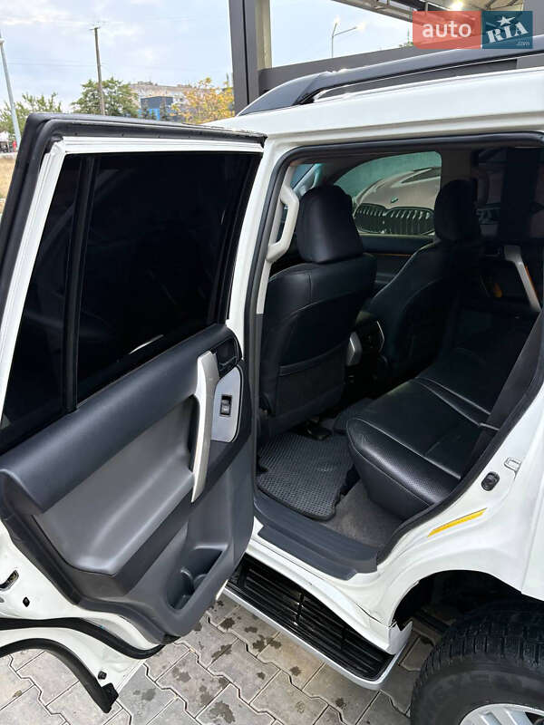 Внедорожник / Кроссовер Toyota Land Cruiser Prado 2010 в Кривом Роге фото 13 Внедорожник / Кроссовер Toyota Land Cruiser Prado 2010 в Кривом Роге
