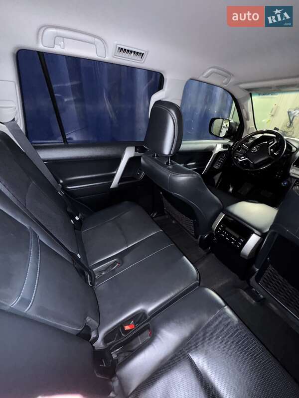 Внедорожник / Кроссовер Toyota Land Cruiser Prado 2019 в Хмельницком