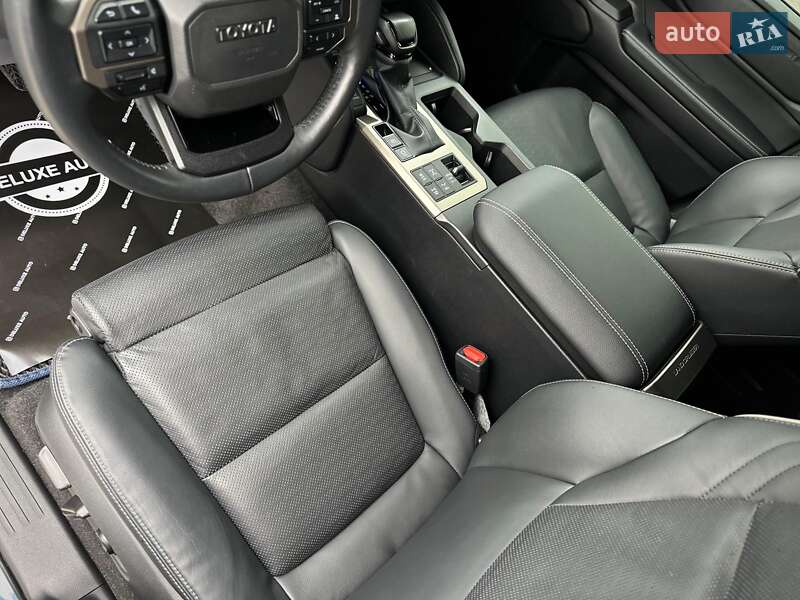 Позашляховик / Кросовер Toyota Land Cruiser Prado 2024 в Києві