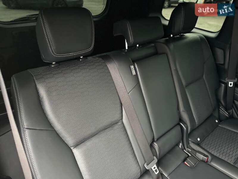 Позашляховик / Кросовер Toyota Land Cruiser Prado 2024 в Києві