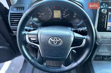 Внедорожник / Кроссовер Toyota Land Cruiser Prado 2018 в 