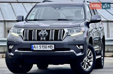 Позашляховик / Кросовер Toyota Land Cruiser Prado 2018 в 