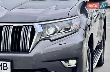 Позашляховик / Кросовер Toyota Land Cruiser Prado 2018 в 