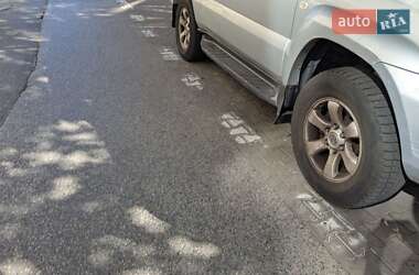 Внедорожник / Кроссовер Toyota Land Cruiser Prado 2006 в 