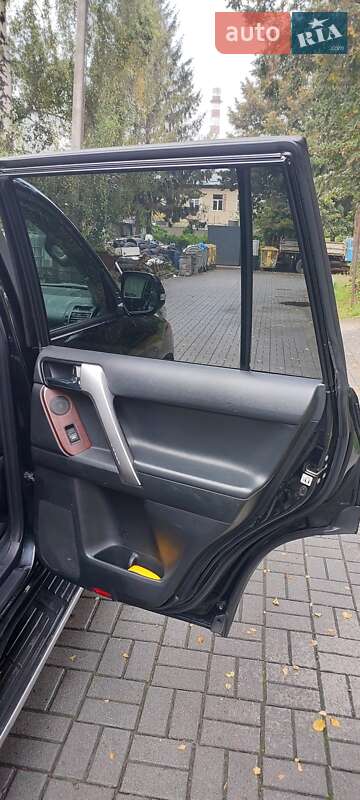 Внедорожник / Кроссовер Toyota Land Cruiser Prado 2017 в Львове