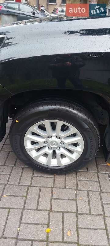 Внедорожник / Кроссовер Toyota Land Cruiser Prado 2017 в Львове