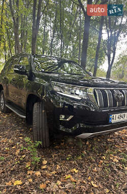 Внедорожник / Кроссовер Toyota Land Cruiser Prado 2020 в 
