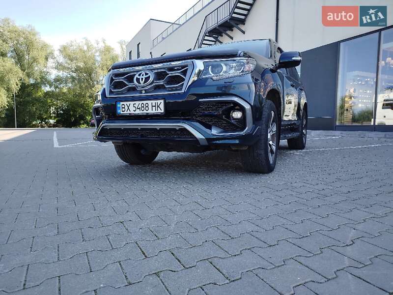 Позашляховик / Кросовер Toyota Land Cruiser Prado 2019 в Хмельницькому