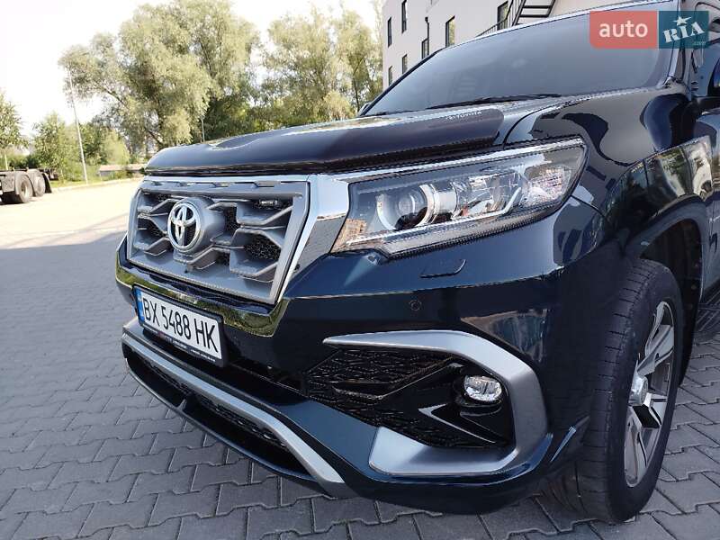 Позашляховик / Кросовер Toyota Land Cruiser Prado 2019 в Хмельницькому
