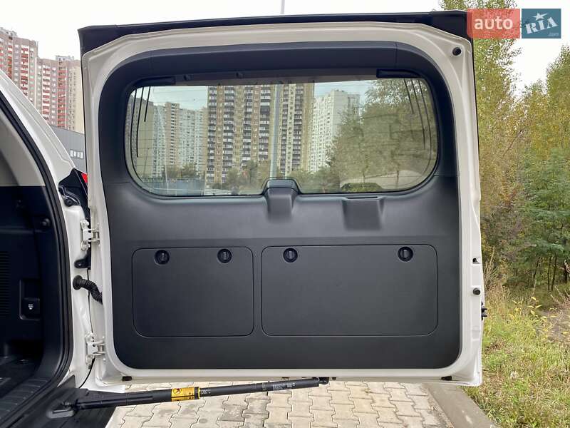 Внедорожник / Кроссовер Toyota Land Cruiser Prado 2019 в Киеве