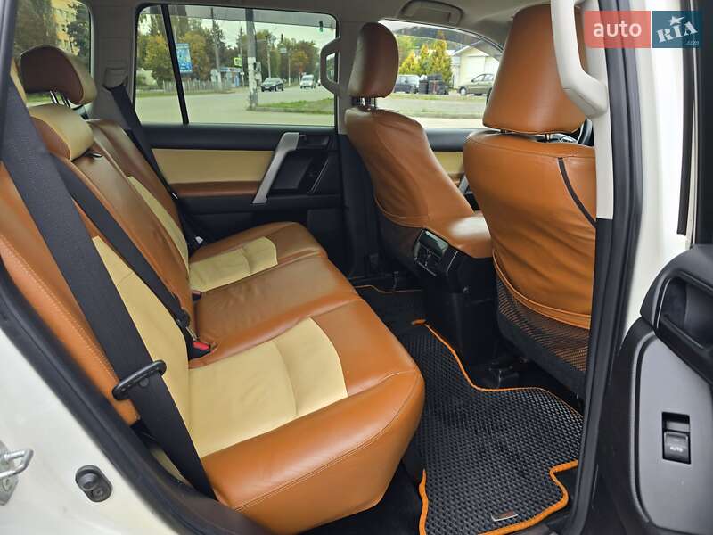 Позашляховик / Кросовер Toyota Land Cruiser Prado 2014 в Києві фото 30 Позашляховик / Кросовер Toyota Land Cruiser Prado 2014 в Києві