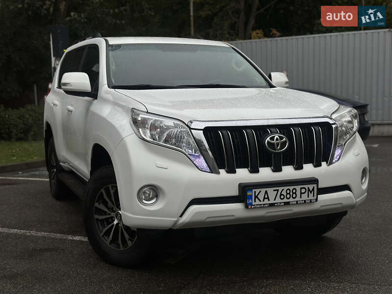 Toyota Land Cruiser Prado 2013