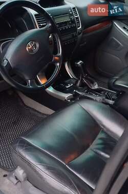 Внедорожник / Кроссовер Toyota Land Cruiser Prado 2007 в 