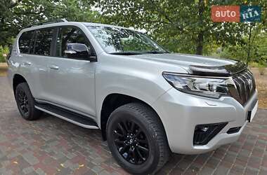 Позашляховик / Кросовер Toyota Land Cruiser Prado 2022 в 
