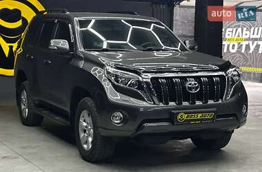 Позашляховик / Кросовер Toyota Land Cruiser Prado 2015 в Чернівцях