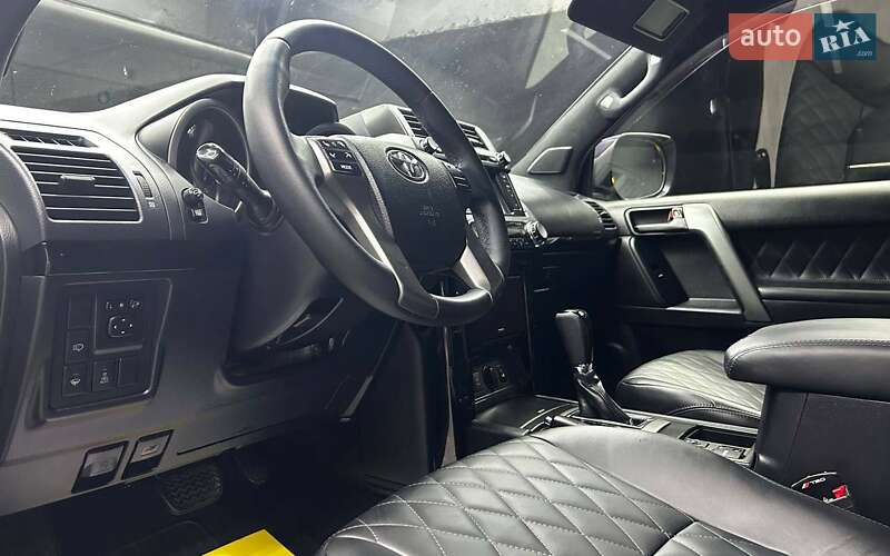 Внедорожник / Кроссовер Toyota Land Cruiser Prado 2015 в Черновцах