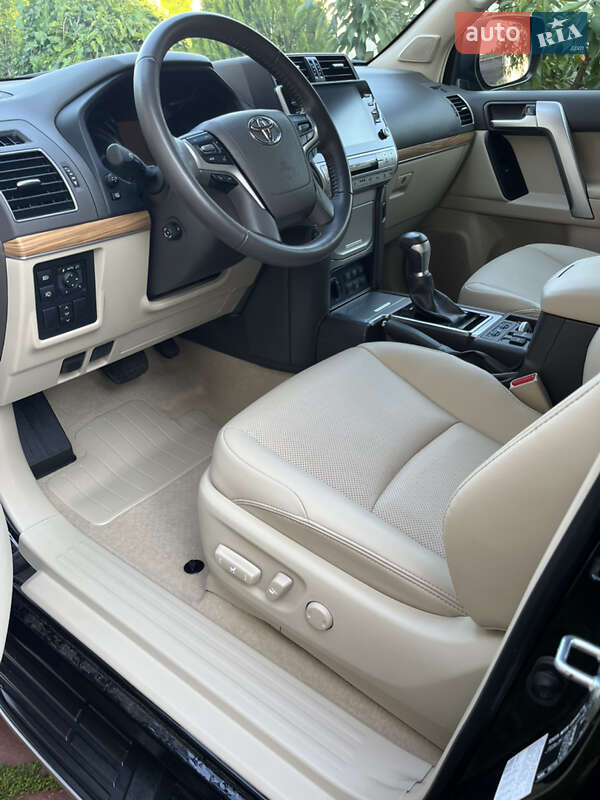 Позашляховик / Кросовер Toyota Land Cruiser Prado 2022 в Києві