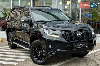 Внедорожник / Кроссовер Toyota Land Cruiser Prado 2023 в 