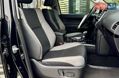 Внедорожник / Кроссовер Toyota Land Cruiser Prado 2023 в 