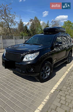 Позашляховик / Кросовер Toyota Land Cruiser Prado 2011 в Івано-Франківську
