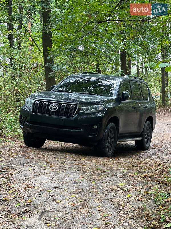 Toyota Land Cruiser Prado 2021