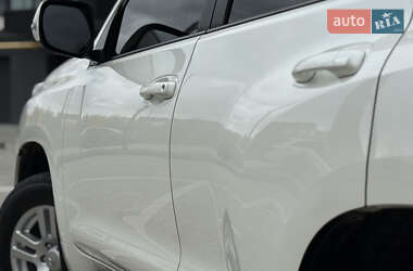 Внедорожник / Кроссовер Toyota Land Cruiser Prado 2010 в 