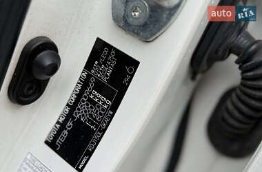 Внедорожник / Кроссовер Toyota Land Cruiser Prado 2010 в 