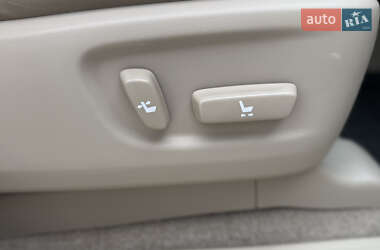 Внедорожник / Кроссовер Toyota Land Cruiser Prado 2010 в 