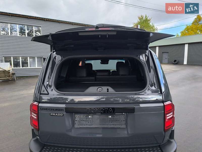 Внедорожник / Кроссовер Toyota Land Cruiser Prado 2025 в Джулинке