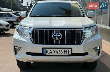 Внедорожник / Кроссовер Toyota Land Cruiser Prado 2019 в 