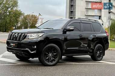Внедорожник / Кроссовер Toyota Land Cruiser Prado 2020 в 