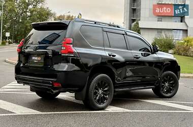 Внедорожник / Кроссовер Toyota Land Cruiser Prado 2020 в 