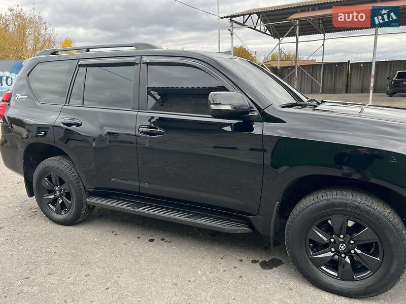 Внедорожник / Кроссовер Toyota Land Cruiser Prado 2019 в Полтаве