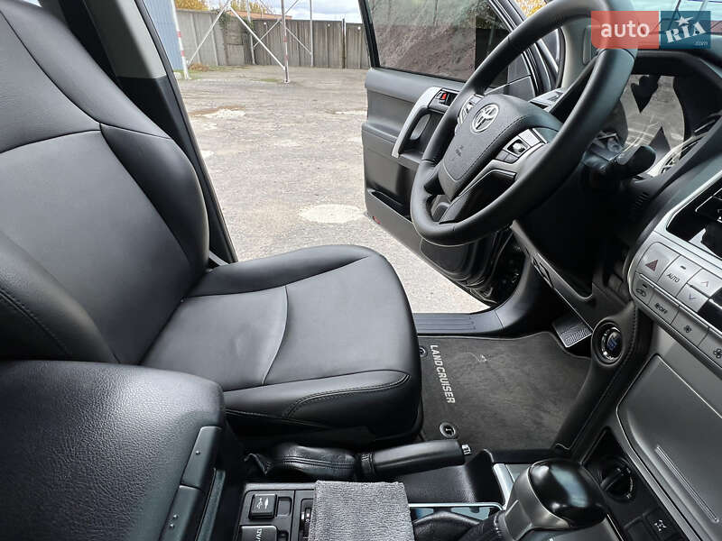 Внедорожник / Кроссовер Toyota Land Cruiser Prado 2019 в Полтаве