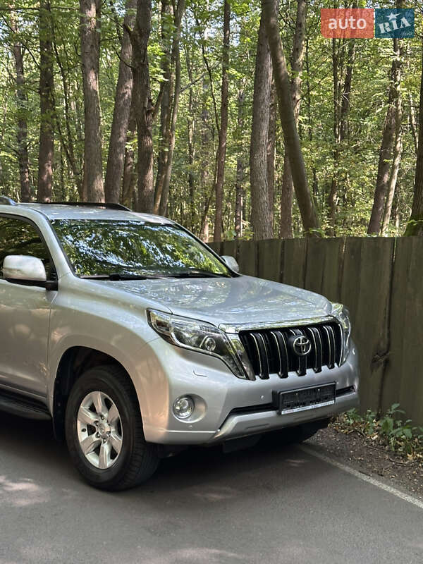 Позашляховик / Кросовер Toyota Land Cruiser Prado 2017 в Луцьку фото 27 Позашляховик / Кросовер Toyota Land Cruiser Prado 2017 в Луцьку