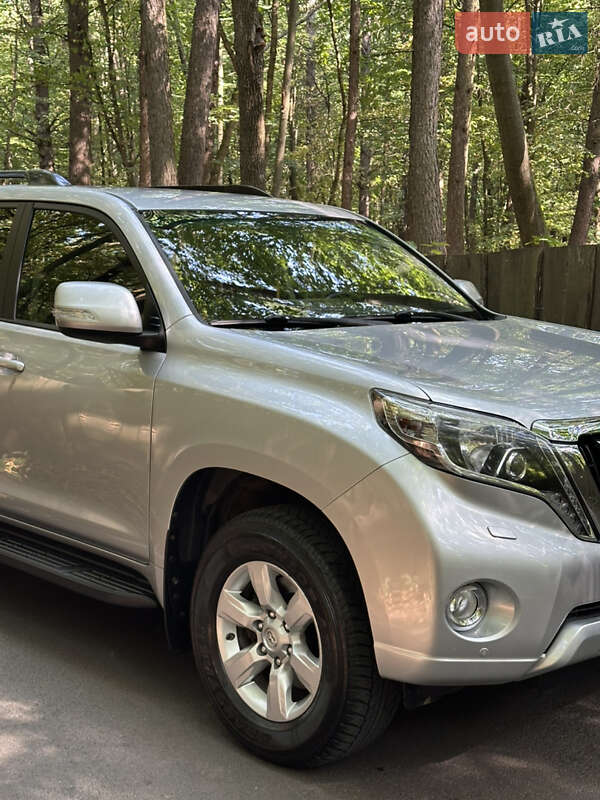 Позашляховик / Кросовер Toyota Land Cruiser Prado 2017 в Луцьку фото 29 Позашляховик / Кросовер Toyota Land Cruiser Prado 2017 в Луцьку