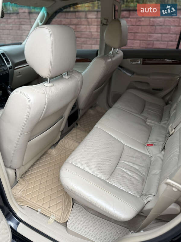 Позашляховик / Кросовер Toyota Land Cruiser Prado 2007 в Рівному