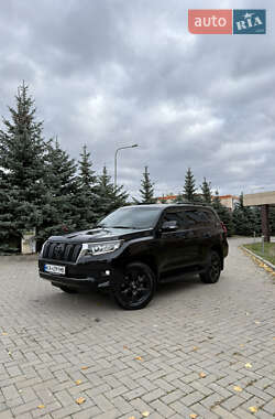 Внедорожник / Кроссовер Toyota Land Cruiser Prado 2021 в 