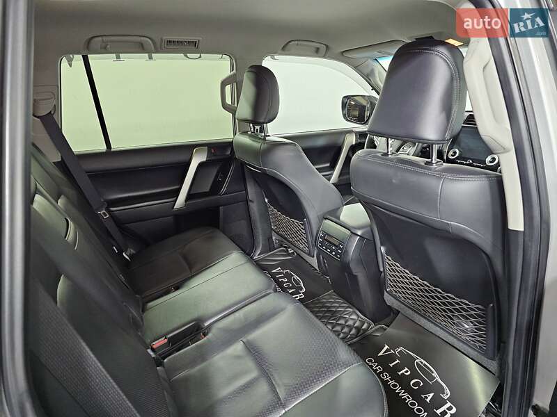 Позашляховик / Кросовер Toyota Land Cruiser Prado 2020 в Києві фото 13 Позашляховик / Кросовер Toyota Land Cruiser Prado 2020 в Києві