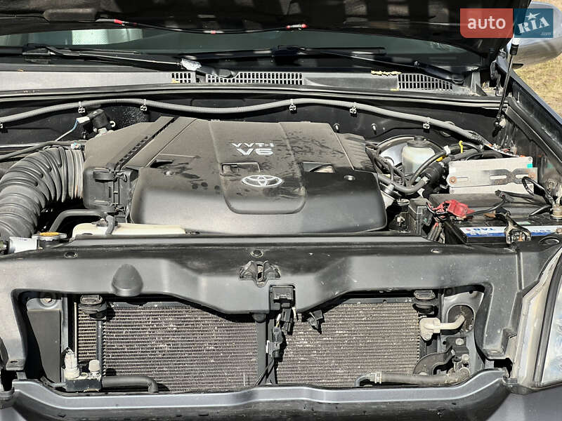 Позашляховик / Кросовер Toyota Land Cruiser Prado 2007 в Вишгороді