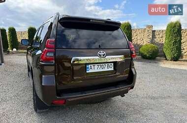 Позашляховик / Кросовер Toyota Land Cruiser Prado 2018 в  фото 7 Позашляховик / Кросовер Toyota Land Cruiser Prado 2018 в