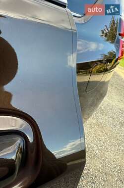 Позашляховик / Кросовер Toyota Land Cruiser Prado 2018 в  фото 19 Позашляховик / Кросовер Toyota Land Cruiser Prado 2018 в