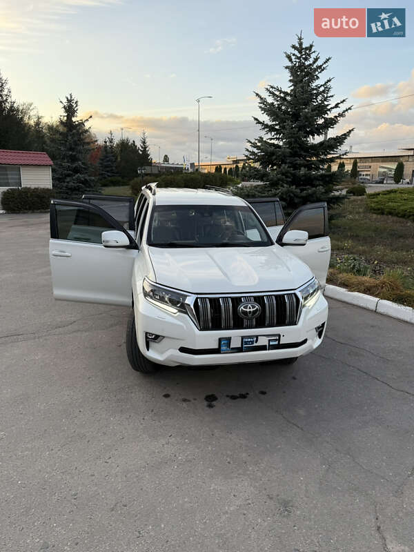 Позашляховик / Кросовер Toyota Land Cruiser Prado 2019 в Полтаві фото 36 Позашляховик / Кросовер Toyota Land Cruiser Prado 2019 в Полтаві