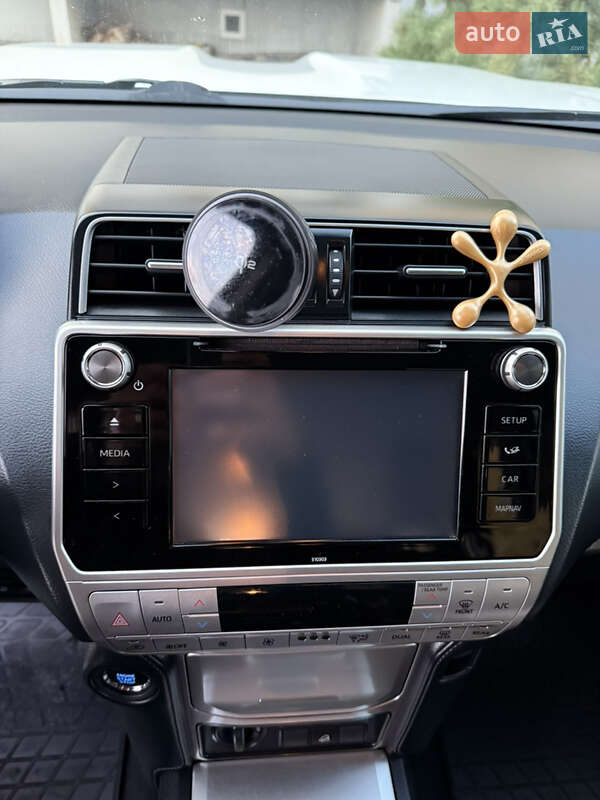 Позашляховик / Кросовер Toyota Land Cruiser Prado 2019 в Полтаві фото 40 Позашляховик / Кросовер Toyota Land Cruiser Prado 2019 в Полтаві